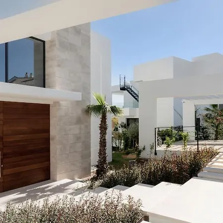 Olivos Del Paraiso * إِستيبونا