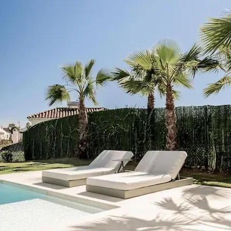 Olivos Del Paraiso Villa Estepona